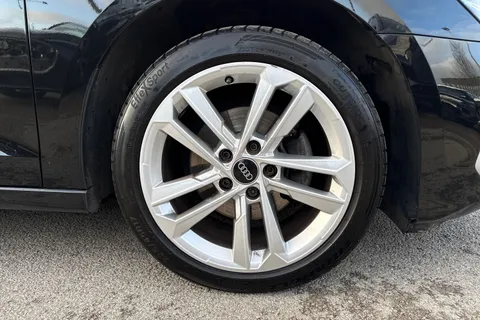 13 of 46 for Audi A3 Sport 30 TFSI 110 PS 6-speed