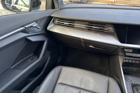 20 of 46 for Audi A3 Sport 30 TFSI 110 PS 6-speed