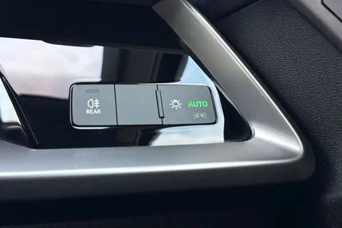 31 of 46 for Audi A3 Sport 30 TFSI 110 PS 6-speed