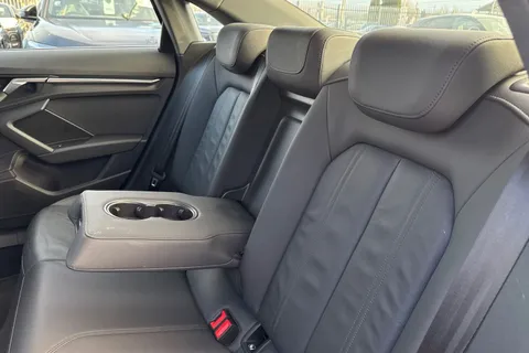 32 of 46 for Audi A3 Sport 30 TFSI 110 PS 6-speed