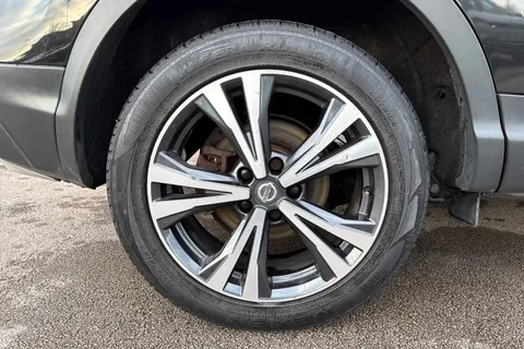 SL67EJC Nissan Qashqai 1.5 dCi N-Connecta 5dr Thumbnail #10