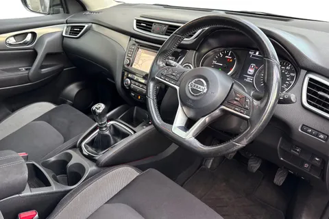 SL67EJC Nissan Qashqai 1.5 dCi N-Connecta 5dr Thumbnail #14