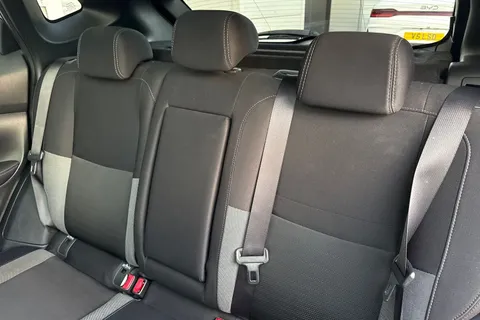 SL67EJC Nissan Qashqai 1.5 dCi N-Connecta 5dr Thumbnail #19