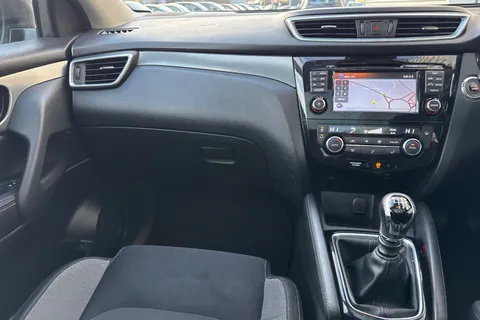 SL67EJC Nissan Qashqai 1.5 dCi N-Connecta 5dr Thumbnail #20