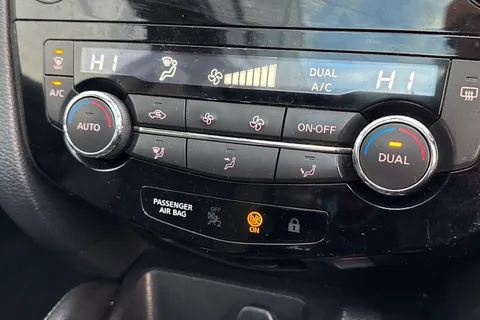 SL67EJC Nissan Qashqai 1.5 dCi N-Connecta 5dr Thumbnail #22