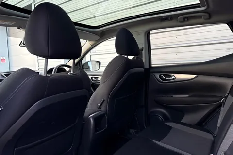 SL67EJC Nissan Qashqai 1.5 dCi N-Connecta 5dr Thumbnail #34