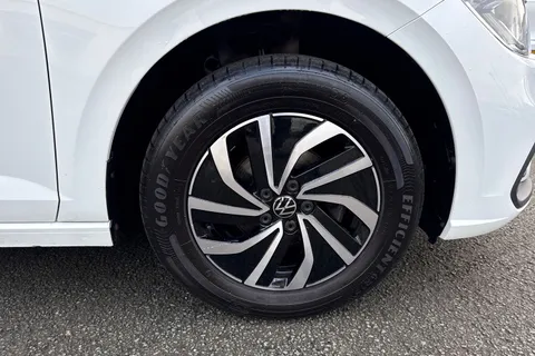 DA72OPN Volkswagen Polo 1.0 Life 5dr | Front And Rear Parking Sensors | Automatic Lights Thumbnail #10