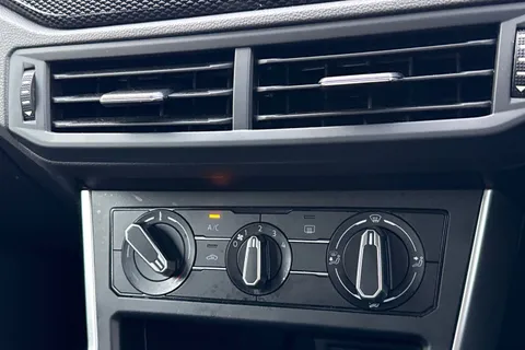 DA72OPN Volkswagen Polo 1.0 Life 5dr | Front And Rear Parking Sensors | Automatic Lights Thumbnail #22