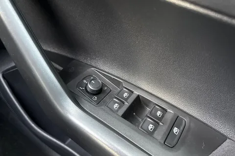 DA72OPN Volkswagen Polo 1.0 Life 5dr | Front And Rear Parking Sensors | Automatic Lights Thumbnail #25