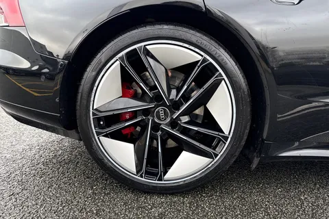 PJ71VYL Audi RS e-tron GT Carbon Vorsprung 440,00 kW Thumbnail #11