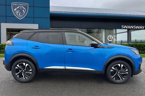 MD71NBM PEUGEOT 2008 1.2 PureTech GT Euro 6 (s/s) 5dr Thumbnail #4