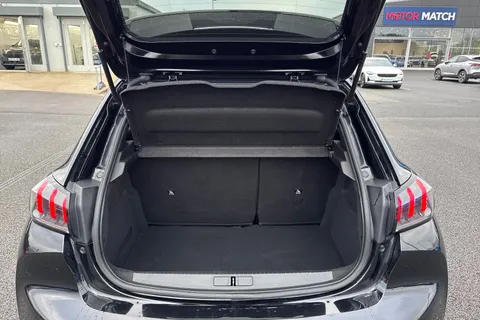 FG71NVJ PEUGEOT e-208 50kWh GT Auto 5dr Thumbnail #7