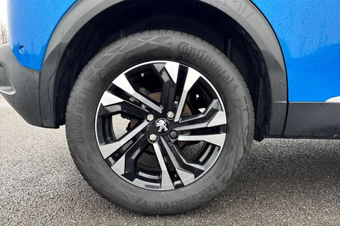 MD71NBM PEUGEOT 2008 1.2 PureTech GT Euro 6 (s/s) 5dr Thumbnail #11