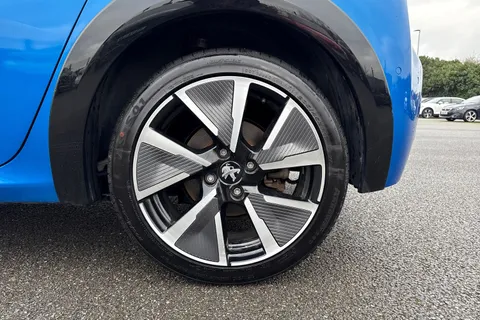 DC71FTE PEUGEOT e-208 50kWh GT Auto 5dr Thumbnail #13