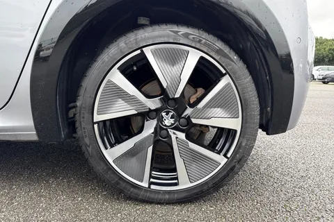 WG71GGO PEUGEOT e-208 50kWh GT Premium Auto 5dr Thumbnail #13