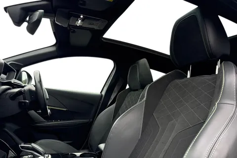 WG71GGO PEUGEOT e-208 50kWh GT Premium Auto 5dr Thumbnail #16