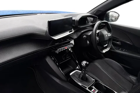 MD71NBM PEUGEOT 2008 1.2 PureTech GT Euro 6 (s/s) 5dr Thumbnail #15