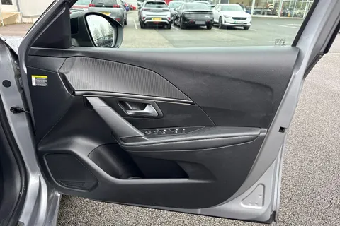 WG71GGO PEUGEOT e-208 50kWh GT Premium Auto 5dr Thumbnail #21