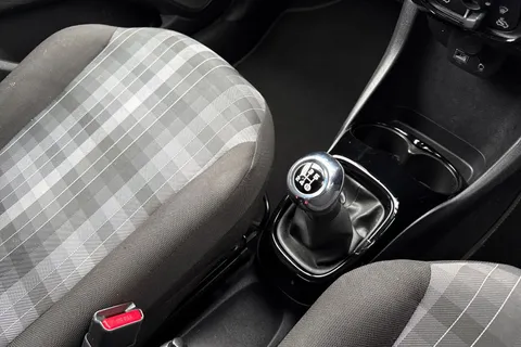 23 of 63 for PEUGEOT 108 1.0 Allure Euro 6 (s/s) 5dr