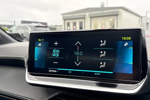 WG71GGO PEUGEOT e-208 50kWh GT Premium Auto 5dr Thumbnail #22