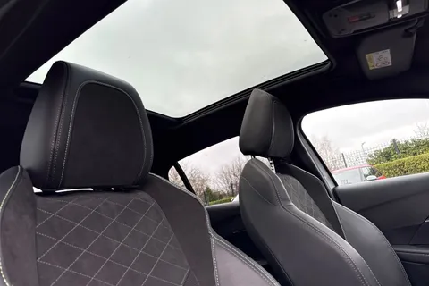 WG71GGO PEUGEOT e-208 50kWh GT Premium Auto 5dr Thumbnail #24