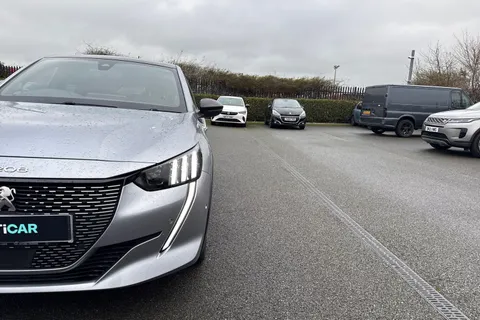 WG71GGO PEUGEOT e-208 50kWh GT Premium Auto 5dr Thumbnail #26
