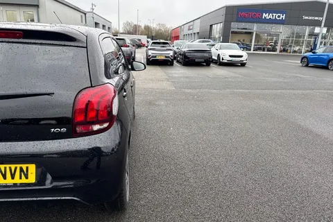 32 of 63 for PEUGEOT 108 1.0 Allure Euro 6 (s/s) 5dr