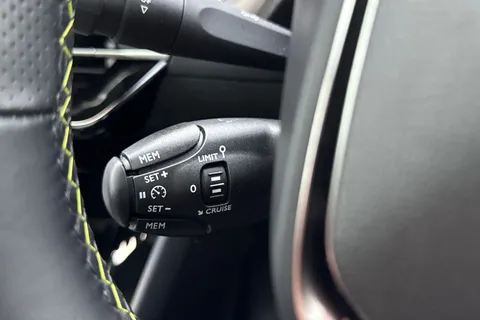 DC71FTE PEUGEOT e-208 50kWh GT Auto 5dr Thumbnail #42