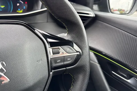 WG71GGO PEUGEOT e-208 50kWh GT Premium Auto 5dr Thumbnail #41