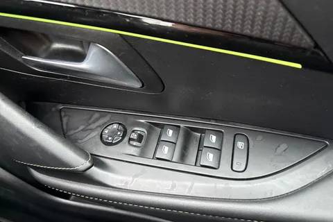 WG71GGO PEUGEOT e-208 50kWh GT Premium Auto 5dr Thumbnail #43