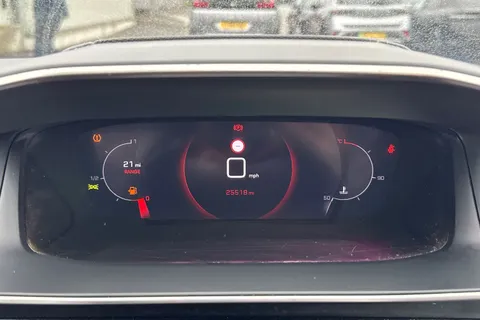 MD71NBM PEUGEOT 2008 1.2 PureTech GT Euro 6 (s/s) 5dr Thumbnail #43