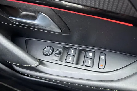 FG71NVJ PEUGEOT e-208 50kWh GT Auto 5dr Thumbnail #43