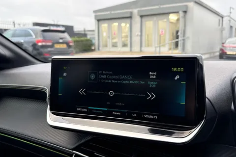 DC71FTE PEUGEOT e-208 50kWh GT Auto 5dr Thumbnail #46