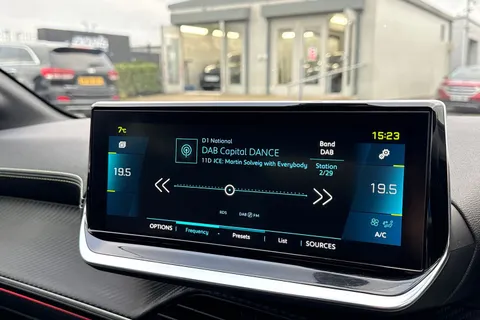 FG71NVJ PEUGEOT e-208 50kWh GT Auto 5dr Thumbnail #46