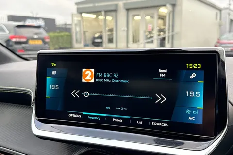 FG71NVJ PEUGEOT e-208 50kWh GT Auto 5dr Thumbnail #47