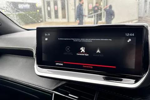 MD71NBM PEUGEOT 2008 1.2 PureTech GT Euro 6 (s/s) 5dr Thumbnail #49