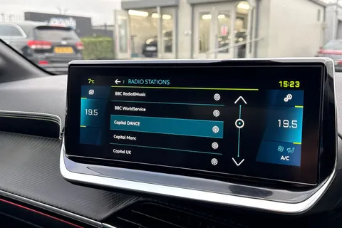 FG71NVJ PEUGEOT e-208 50kWh GT Auto 5dr Thumbnail #48