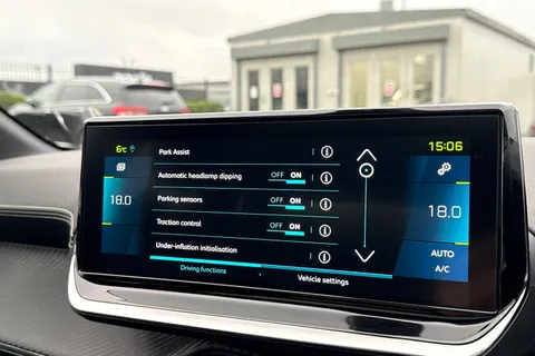 WG71GGO PEUGEOT e-208 50kWh GT Premium Auto 5dr Thumbnail #53
