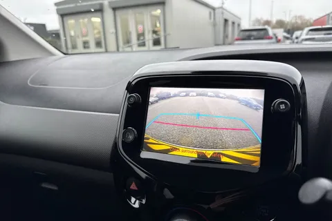 57 of 63 for PEUGEOT 108 1.0 Allure Euro 6 (s/s) 5dr