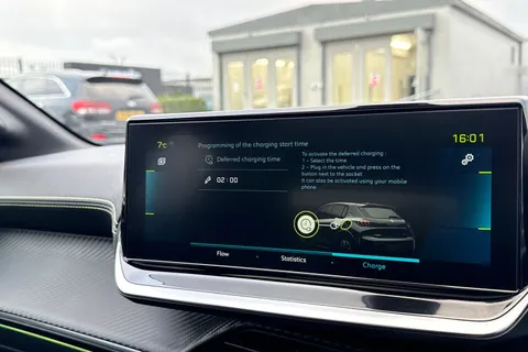 DC71FTE PEUGEOT e-208 50kWh GT Auto 5dr Thumbnail #56