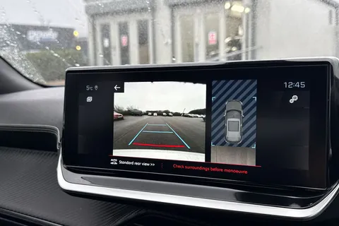 MD71NBM PEUGEOT 2008 1.2 PureTech GT Euro 6 (s/s) 5dr Thumbnail #54