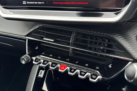 MD71NBM PEUGEOT 2008 1.2 PureTech GT Euro 6 (s/s) 5dr Thumbnail #55