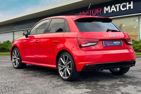 DF67SXU Audi A1 1.4 TFSI CoD Black Edition Sportback Euro 6 (s/s) 5dr (Nav) Thumbnail #3