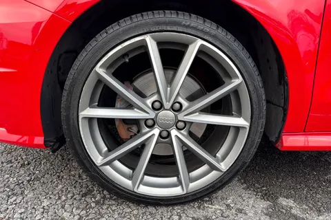 DF67SXU Audi A1 1.4 TFSI CoD Black Edition Sportback Euro 6 (s/s) 5dr (Nav) Thumbnail #12