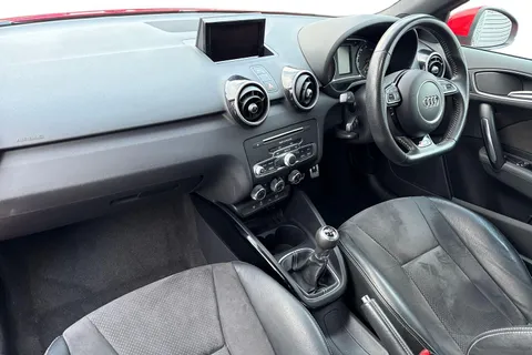 DF67SXU Audi A1 1.4 TFSI CoD Black Edition Sportback Euro 6 (s/s) 5dr (Nav) Thumbnail #16