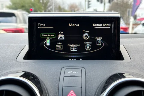 DF67SXU Audi A1 1.4 TFSI CoD Black Edition Sportback Euro 6 (s/s) 5dr (Nav) Thumbnail #18