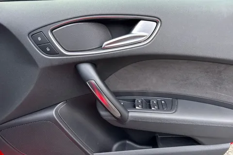 DF67SXU Audi A1 1.4 TFSI CoD Black Edition Sportback Euro 6 (s/s) 5dr (Nav) Thumbnail #22