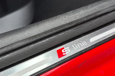 DF67SXU Audi A1 1.4 TFSI CoD Black Edition Sportback Euro 6 (s/s) 5dr (Nav) Thumbnail #31