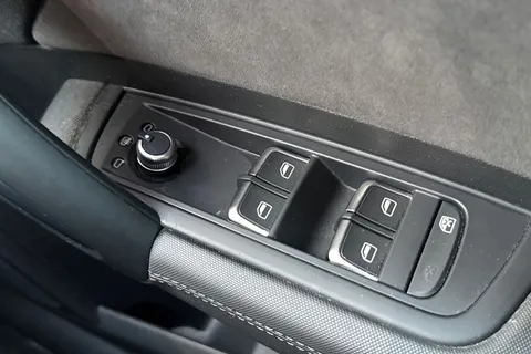 DF67SXU Audi A1 1.4 TFSI CoD Black Edition Sportback Euro 6 (s/s) 5dr (Nav) Thumbnail #39