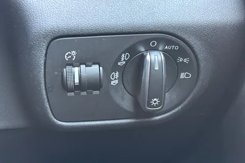 DF67SXU Audi A1 1.4 TFSI CoD Black Edition Sportback Euro 6 (s/s) 5dr (Nav) Thumbnail #40